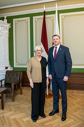 Edvards Smiltēns tiekas ar Eiropas Parlamenta deputāti Sandru Kalnieti