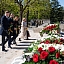 Svinīgā vainagu nolikšanas ceremonija Rīgas Brāļu kapos Nacisma sagrāves un Otrā pasaules kara upuru piemiņas dienā