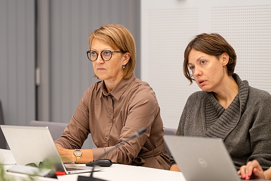 Cilvēktiesību un sabiedrisko lietu komisijas sēde