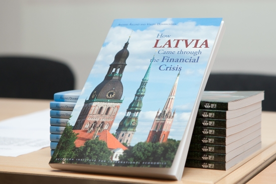 Solvita Āboltiņa piedalās grāmatas "How Latvia Came Through the Financial Crisis" atvēršanas svinīgajā pasākumā