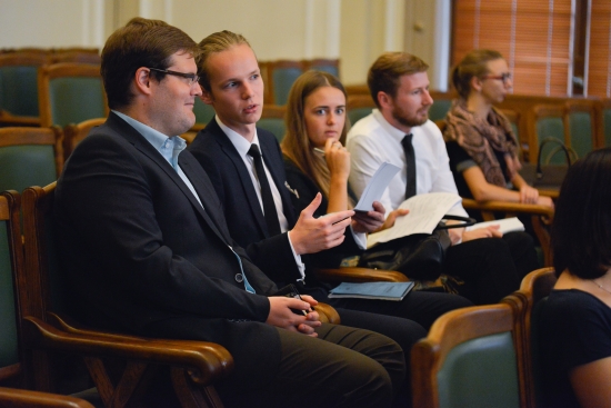 Saeimā stažējas studenti no Vācijas