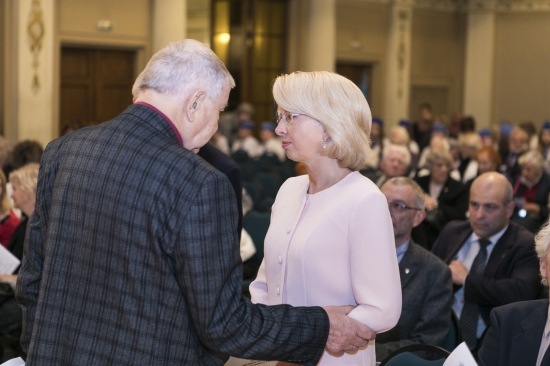 Ināra Mūrniece piedalās Daugavas Vanagu gadskārtējā sēdē