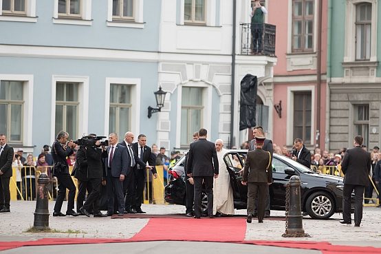 Saeimas priekšsēdētāja piedalās Viņa Svētības pāvesta Franciska vizītes pasākumos