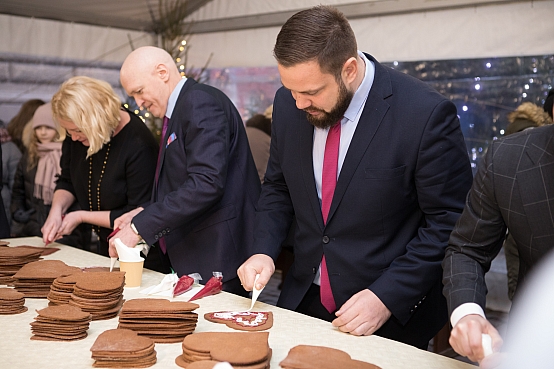 Ziemassvētku radošā darbnīca pie Saeimas nama