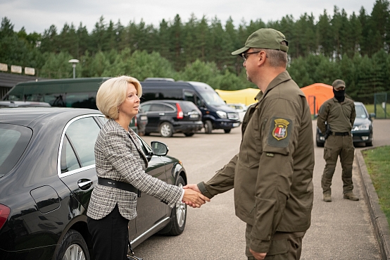 Saeimas deputāti apmeklē Latvijas-Baltkrievijas robežu